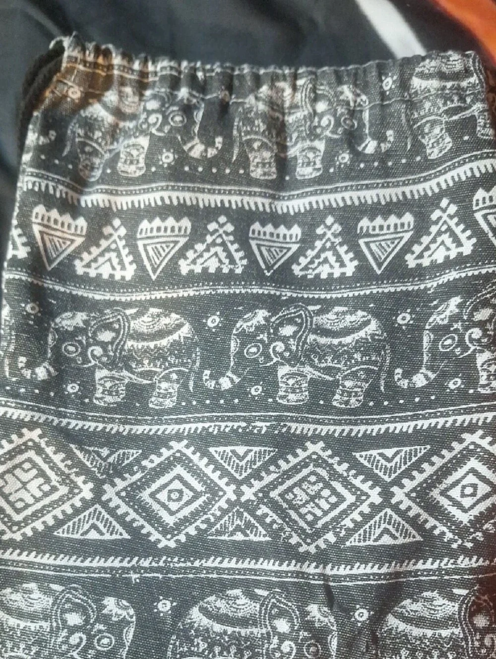 Cloth Elephant Print Drawstring Backpack - Black & White